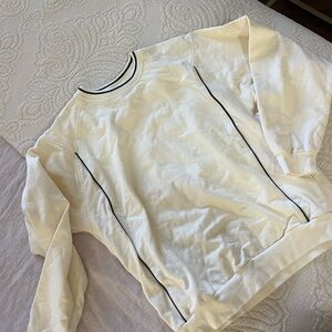 New wave white/ black detailed sweatshirt pull over